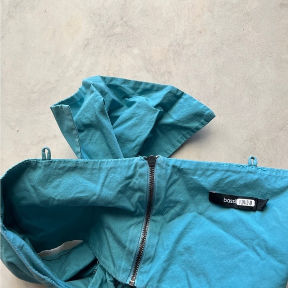 Bassike Knotted Poplin Crop Top - Picture 5 of 5